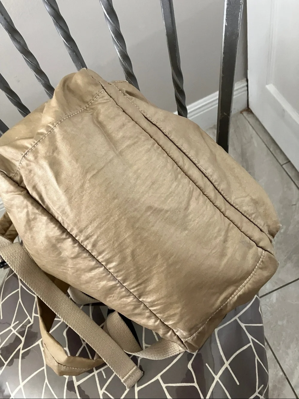 Kipling women ezra